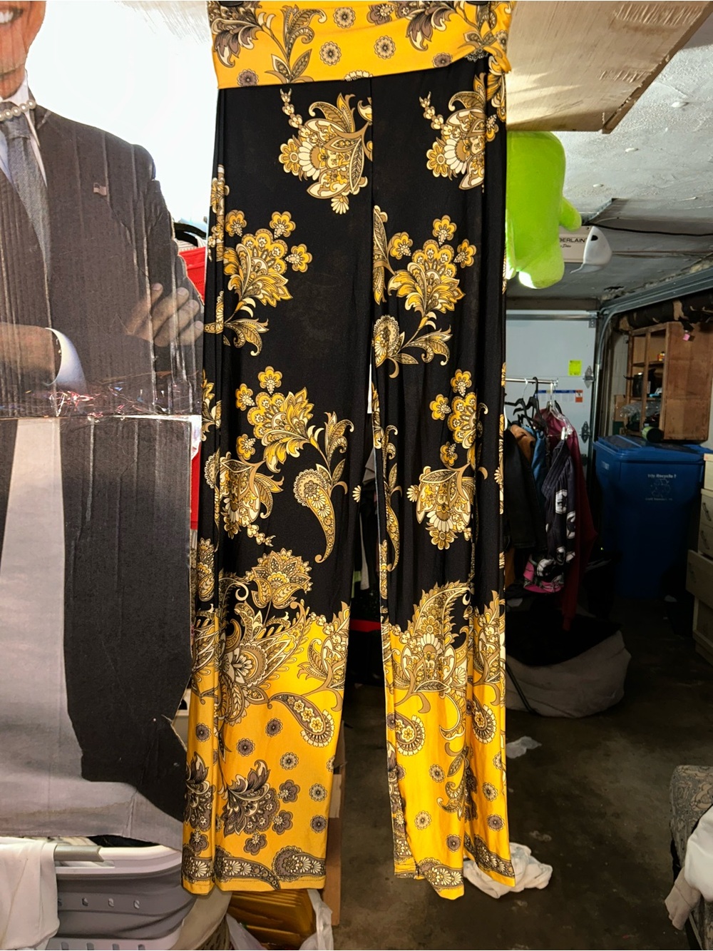 White Mark Black and Yellow Paisley Wide-Leg Pants